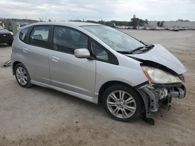 JHMGE8H60BC006629 - 2011 HONDA FIT SPORT SILVER photo 4