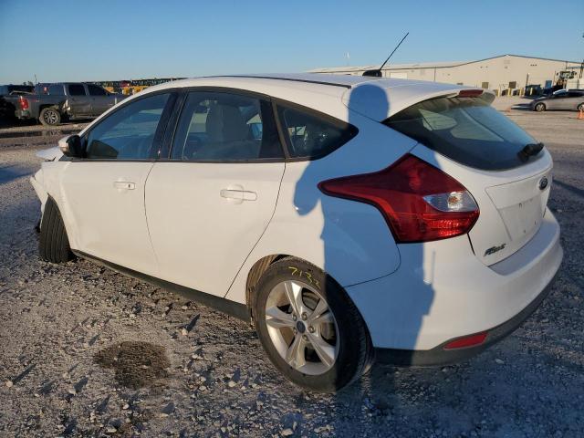 1FADP3K23EL272177 - 2014 FORD FOCUS SE WHITE photo 2