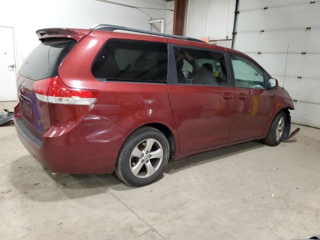 5TDKK3DC1DS386889 - 2013 TOYOTA SIENNA LE MAROON photo 3