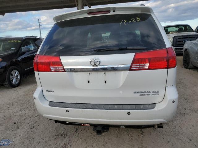 5TDBA22C05S054332 - 2005 TOYOTA SIENNA XLE WHITE photo 6