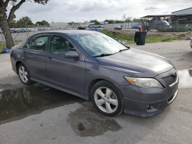 4T1BF3EK4BU767165 - 2011 TOYOTA CAMRY BASE Gri fotoğraf 4