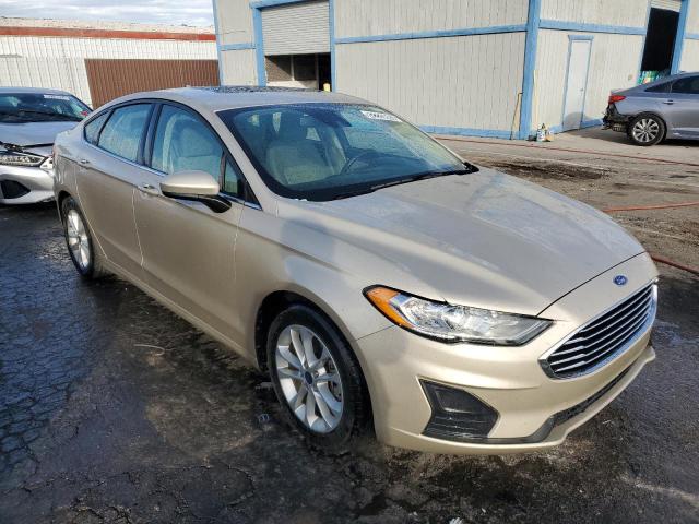 3FA6P0HD5KR160462 - 2019 FORD FUSION SE GOLD photo 4