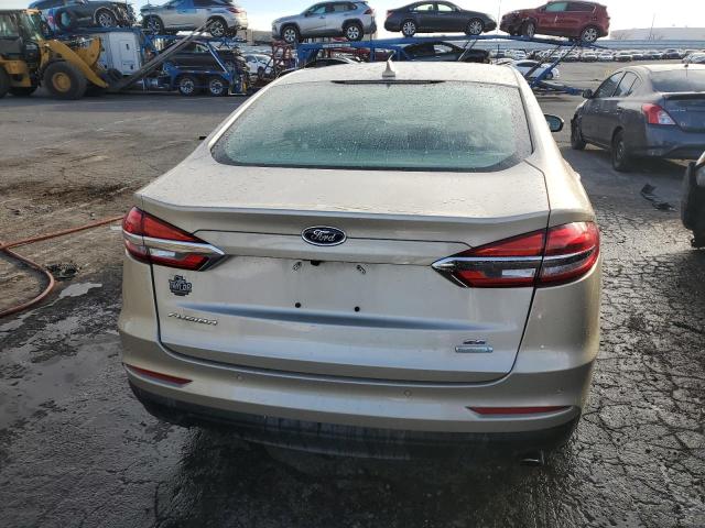 3FA6P0HD5KR160462 - 2019 FORD FUSION SE GOLD photo 6