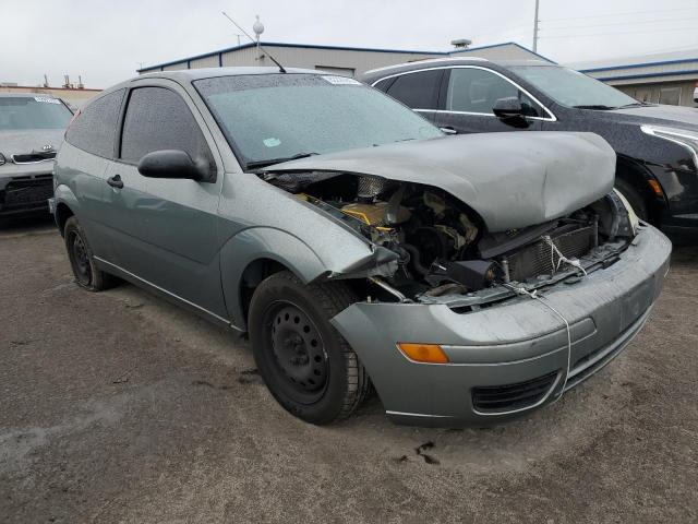 1FAFP31N96W168197 - 2006 FORD FOCUS ZX3 SILVER photo 4