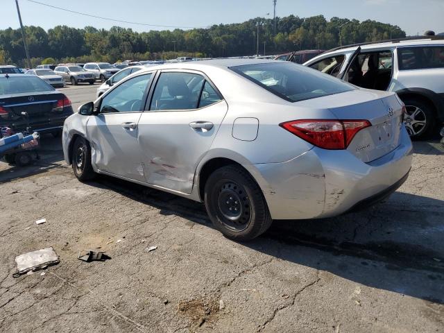 2T1BURHE7JC966967 - 2018 TOYOTA COROLLA L SILVER photo 2