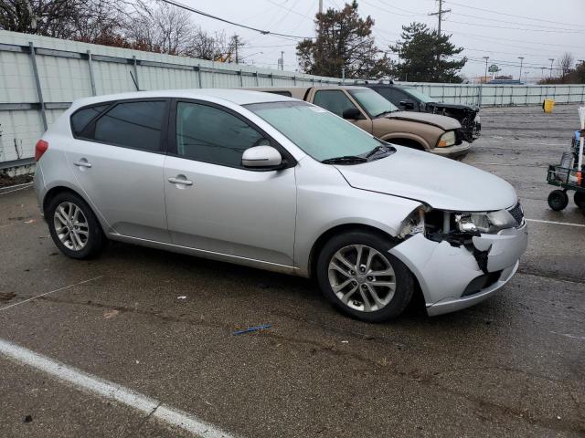 KNAFU5A23B5333260 - 2011 KIA FORTE EX SILVER photo 4