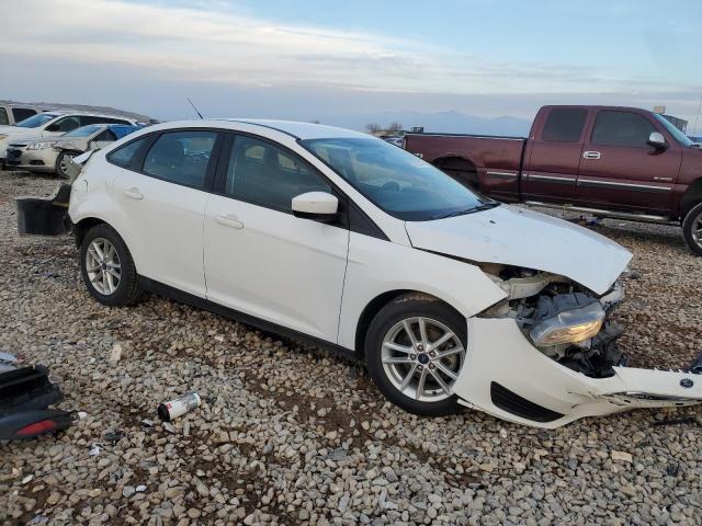 1FADP3FE1JL293270 - 2018 FORD FOCUS SE WHITE photo 4