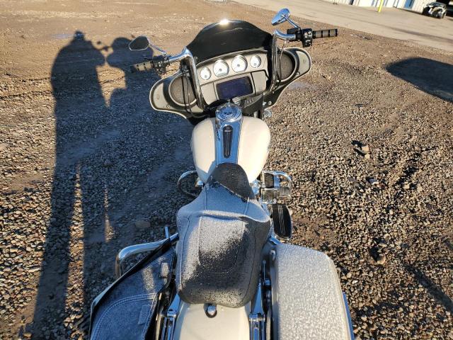 1HD1KBC13NB602576 - 2022 HARLEY-DAVIDSON FLHX WHITE photo 6