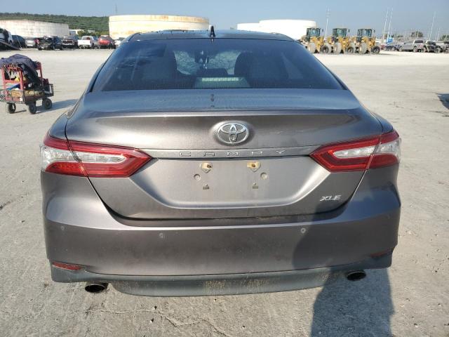 4T1BZ1HKXJU500229 - 2018 TOYOTA CAMRY XSE 灰色 照片 6