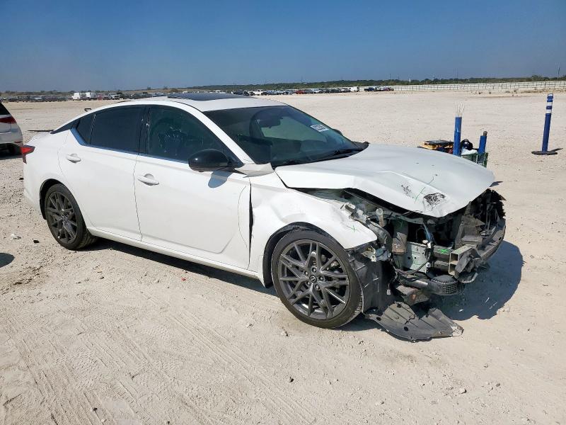 1N4AL4CVXPN302120 - 2023 NISSAN ALTIMA SR 白色 照片 4