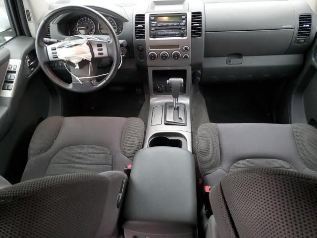 5N1AR18W55C748446 - 2005 NISSAN PATHFINDER LE WHITE photo 8