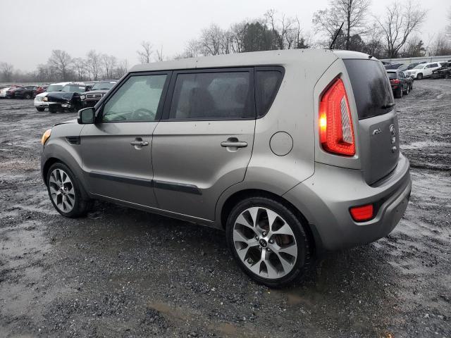 KNDJT2A66D7558989 - 2013 KIA SOUL + GRAY photo 2