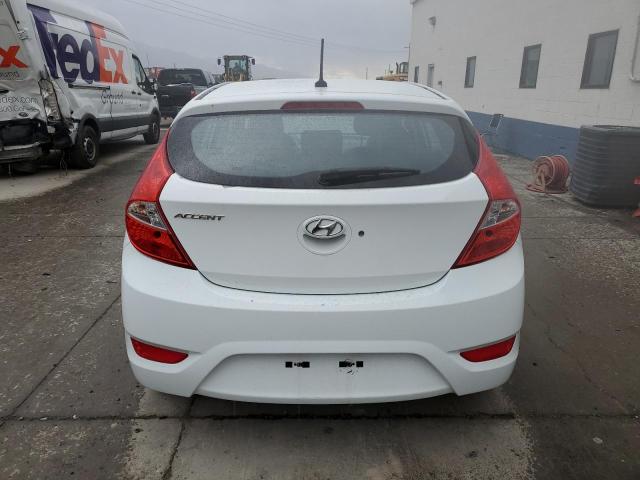 KMHCT5AE3GU248821 - 2016 HYUNDAI ACCENT SE WHITE photo 6