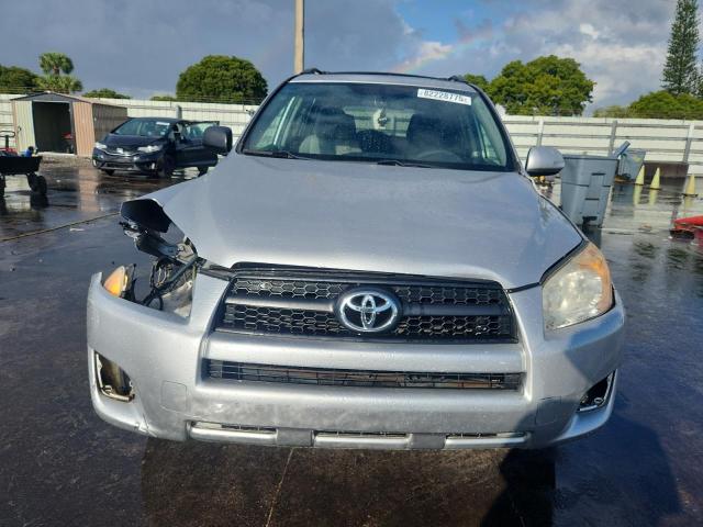 2T3ZF4DV9BW090816 - 2011 TOYOTA RAV4 GRAY photo 5