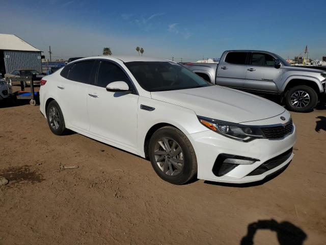 5XXGT4L39LG440899 - 2020 KIA OPTIMA LX WHITE photo 4