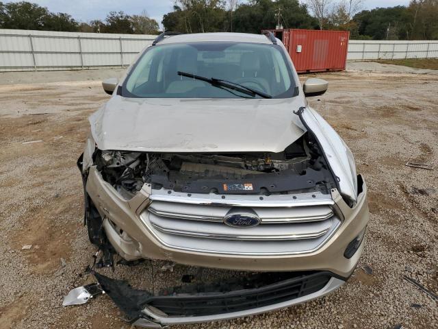 1FMCU9GD0HUC76368 - 2017 FORD ESCAPE SE GOLD photo 5