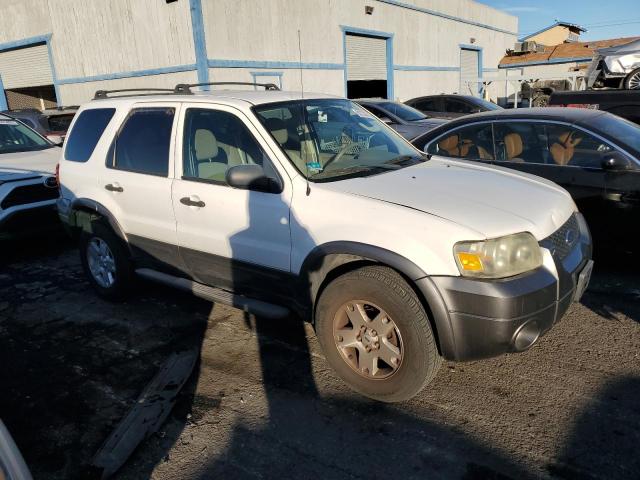 1FMYU03156KA79038 - 2006 FORD ESCAPE XLT WHITE photo 4