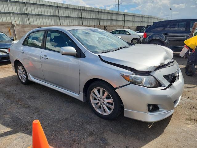 1NXBU40E09Z080076 - 2009 TOYOTA COROLLA BASE Srebrny zdjęcie 4