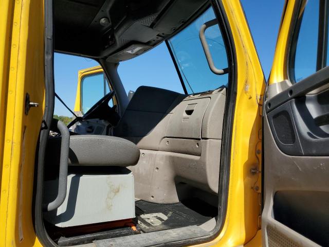 1FUJGBDV0DLBZ2361 - 2013 FREIGHTLINER CASCADIA 1 Жовтий фото 5