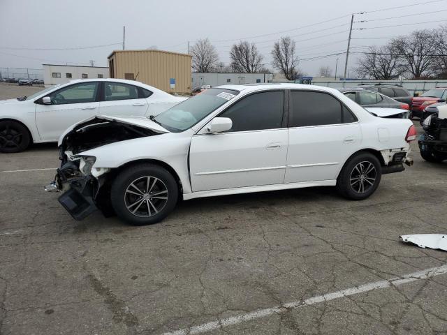 1HGCG16512A061597 - 2002 HONDA ACCORD EX WHITE photo 1