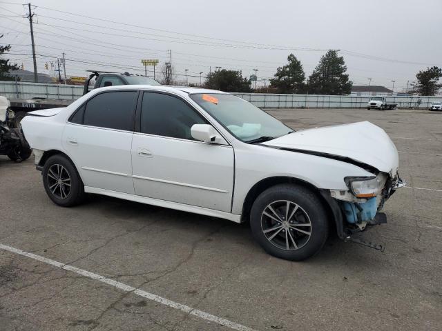 1HGCG16512A061597 - 2002 HONDA ACCORD EX WHITE photo 4