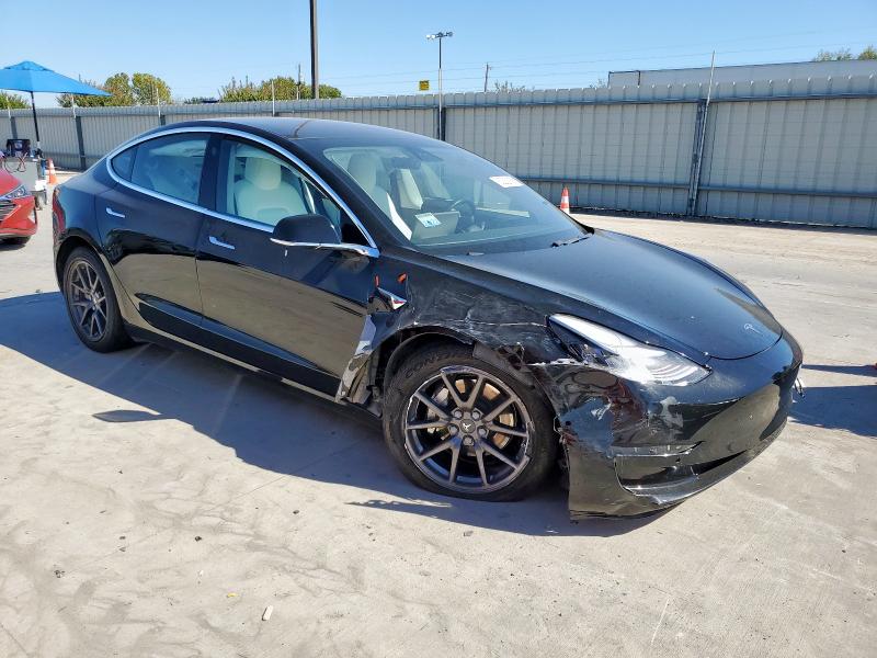 5YJ3E1EB8JF099152 - 2018 TESLA MODEL 3 黑色 照片 4