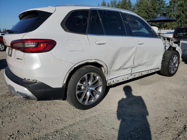 5UXCR6C59KLK88341 - 2019 BMW X5 XDRIVE40I WHITE photo 3