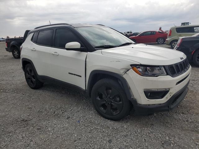 3C4NJCBB4LT147531 - 2020 JEEP COMPASS LATITUDE TWO TONE photo 4