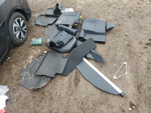 JTDKARFP6J3069001 - 2018 TOYOTA PRIUS PRIM 灰色 照片 12