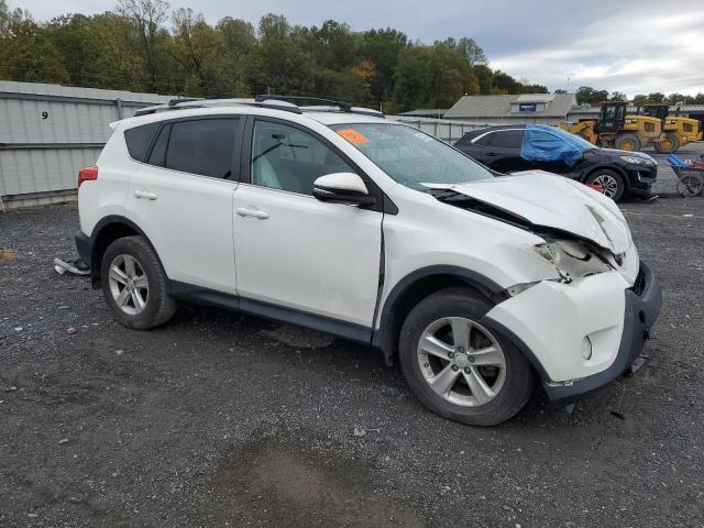 2T3RFREV0EW156718 - 2014 TOYOTA RAV4 XLE Biały zdjęcie 4