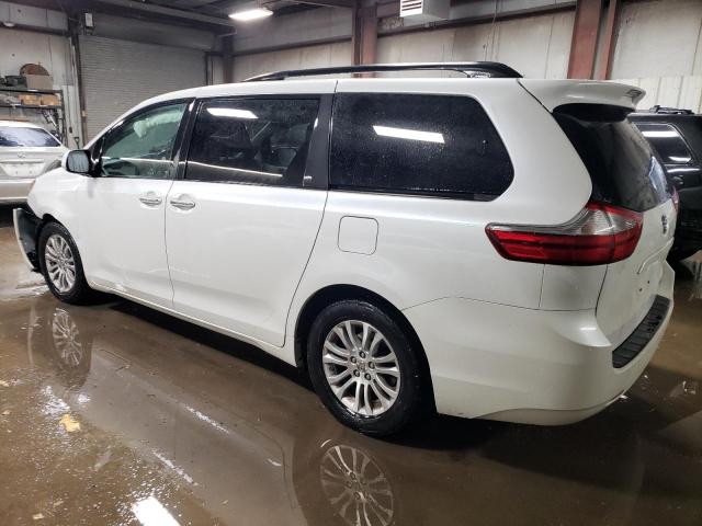 5TDYK3DC7FS606095 - 2015 TOYOTA SIENNA XLE WHITE photo 2