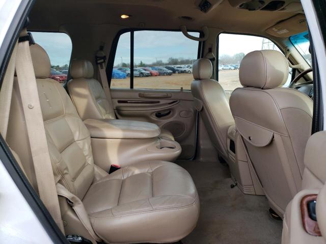 5LMFU28R92LJ06261 - 2002 LINCOLN NAVIGATOR თეთრი ფოტო 11