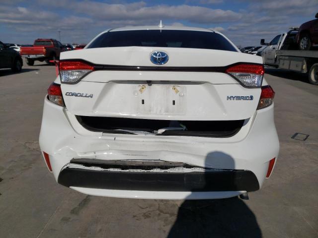 JTDEAMDE4N3011802 - 2022 TOYOTA COROLLA LE WHITE photo 6