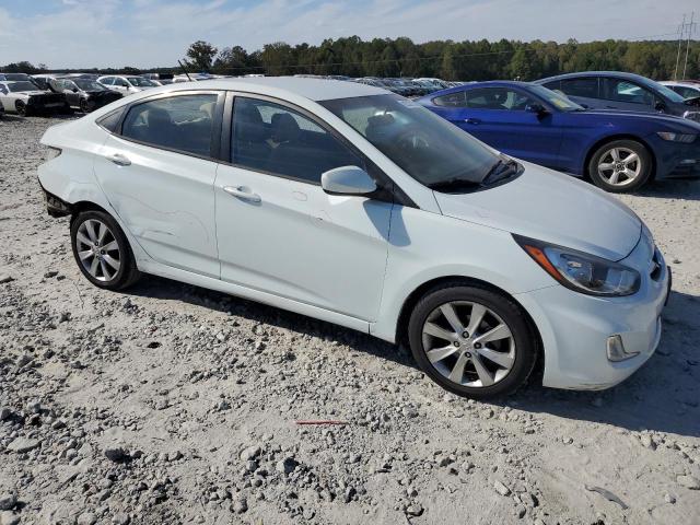 KMHCU4AE5CU064546 - 2012 HYUNDAI ACCENT GLS أبيض صورة 4