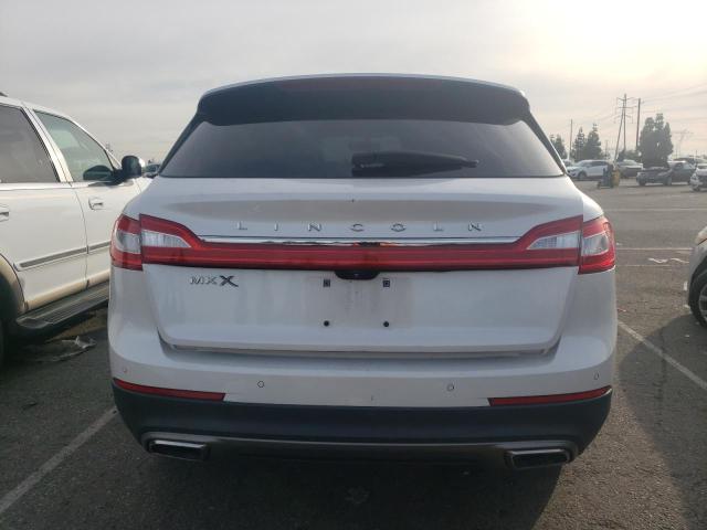 2LMPJ6LRXHBL15472 - 2017 LINCOLN MKX RESERVE WHITE photo 6