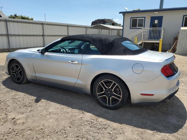 1FATP8UH4J5166202 - 2018 FORD MUSTANG SILVER photo 2