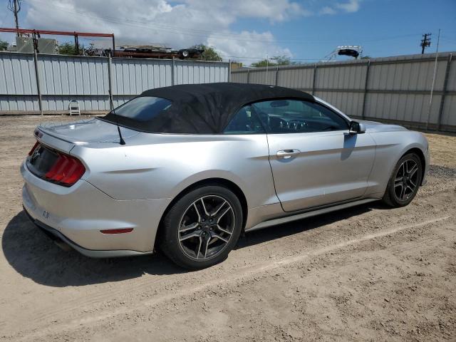 1FATP8UH4J5166202 - 2018 FORD MUSTANG SILVER photo 3