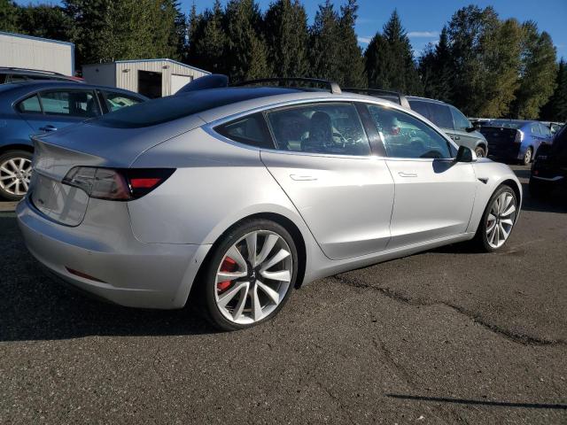 5YJ3E1EB8JF084327 - 2018 TESLA MODEL 3 Gümüş foto 3