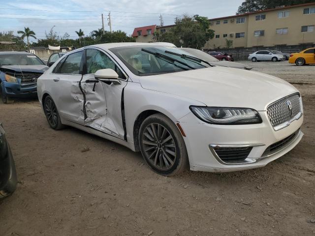 3LN6L5C96KR607317 - 2019 LINCOLN MKZ RESERVE I WHITE photo 4