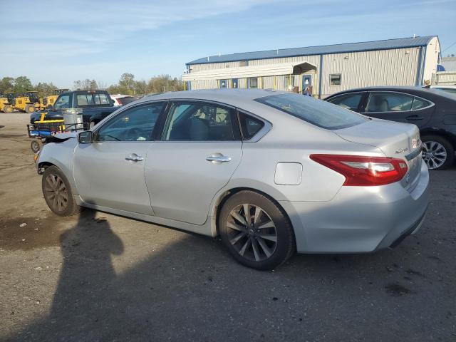 1N4AL3AP1JC117245 - 2018 NISSAN ALTIMA 2.5 فضي صورة 2