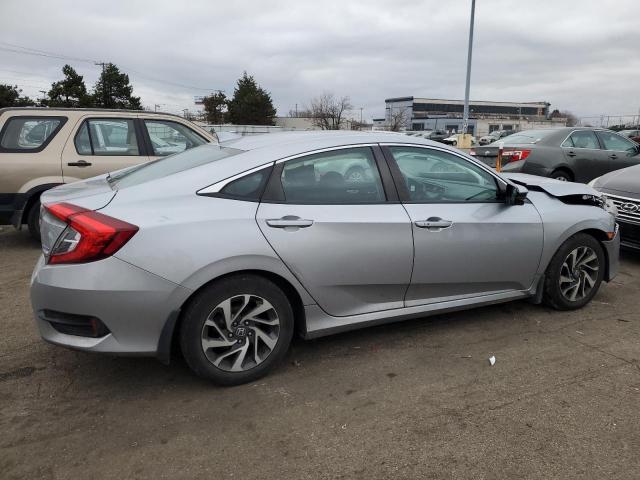 19XFC2F71JE019490 - 2018 HONDA CIVIC EX SILVER photo 3