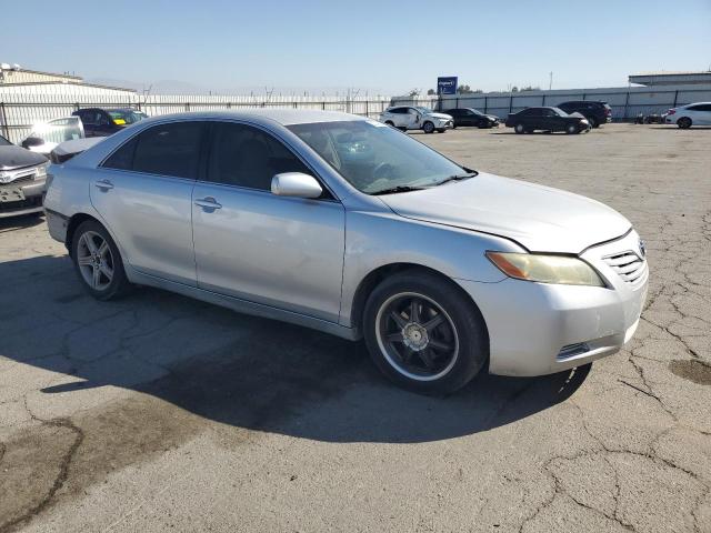 4T1BE46K27U515784 - 2007 TOYOTA CAMRY CE 银色 照片 4