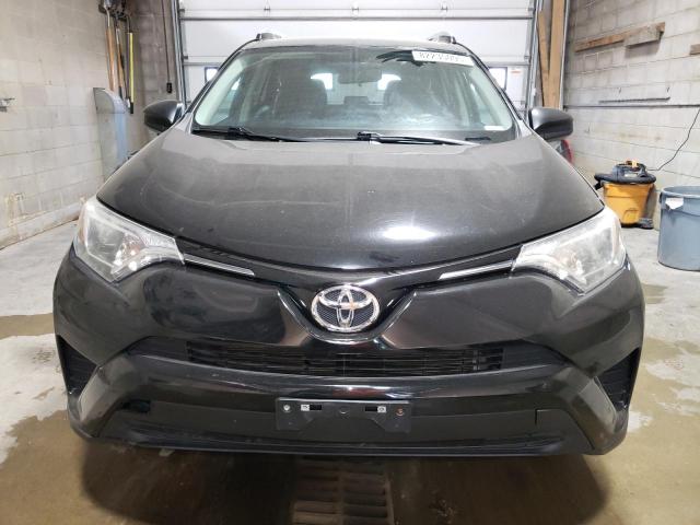 2T3BFREV2GW490673 - 2016 TOYOTA RAV4 LE 黑色 照片 5