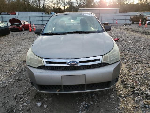 1FAHP34N68W190469 - 2008 FORD FOCUS S/SE SILVER photo 5