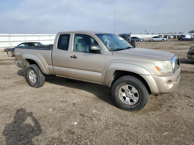 5TETU62N95Z074392 - 2005 TOYOTA TACOMA PRERUNNER ACCESS CAB GOLD photo 4