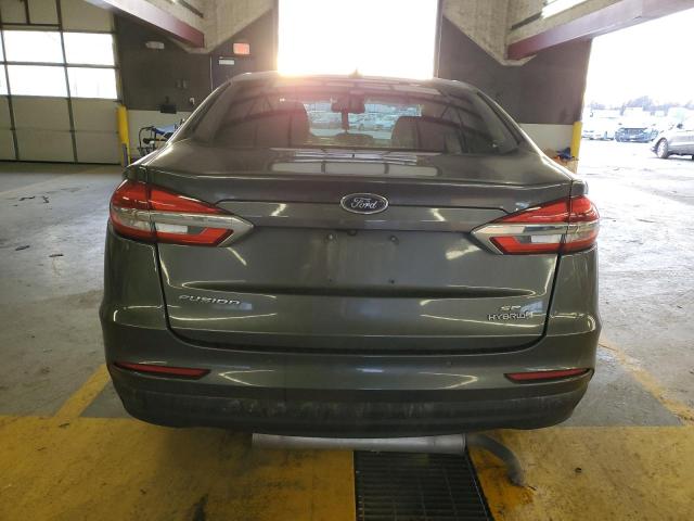 3FA6P0LU3KR242536 - 2019 FORD FUSION SE GRAY photo 6