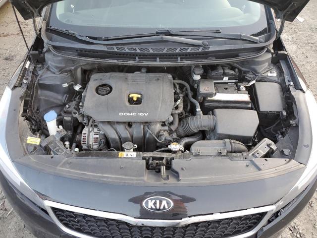 3KPFL4A77HE125178 - 2017 KIA FORTE LX BLACK photo 11