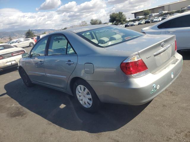 4T1BE30K45U590583 - 2005 TOYOTA CAMRY LE 银色 照片 2
