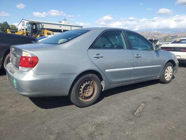 4T1BE30K45U590583 - 2005 TOYOTA CAMRY LE 银色 照片 3