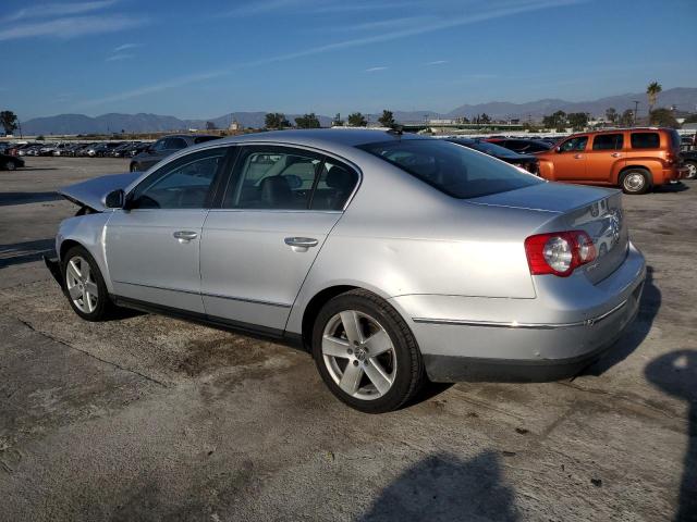 WVWAK73C58E145739 - 2008 VOLKSWAGEN PASSAT KOMFORT SILVER photo 2